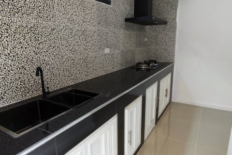 Maison à Min Buri, Bangkok, Thaïlande 3 chambres № 138752 - photo 10