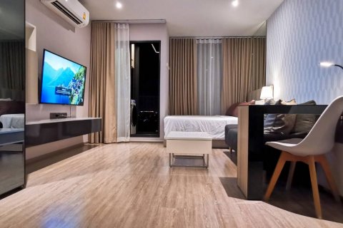 Студия в кондо в Бангкоке, Таиланд № 143667 - фото 4