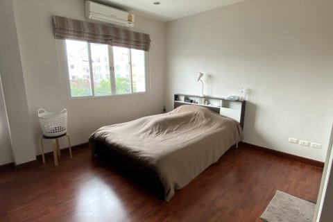 Таунхаус в Пхракханонге, Бангкок, Таиланд с 4 спальнями № 143661 - фото 11