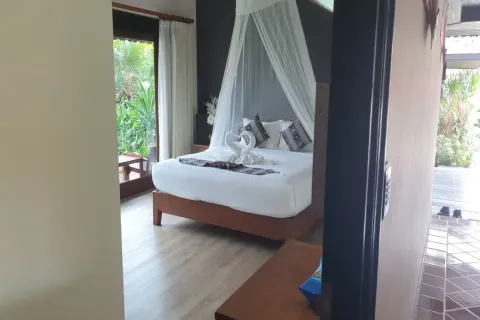 Propriété commerciale à Chiang Mai, Thaïlande 650 m2 № 162804 - photo 11