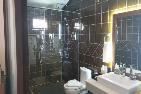 Commercial property in Chiang Mai, Thailand 650 sq.m. № 162804 - photo 10