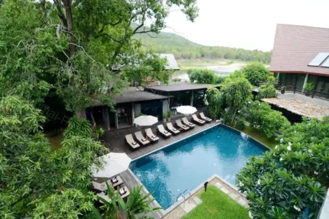 Propriété commerciale à Chiang Mai, Thaïlande 6458 m2 № 162799