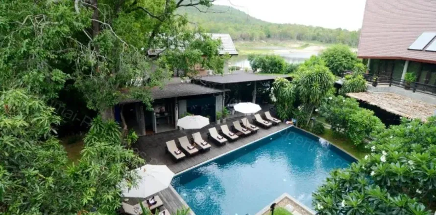 Propriété commerciale à Chiang Mai, Thaïlande 6458 m2 № 162799