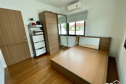 House in Bangkok, Thailand 3 bedrooms № 190391