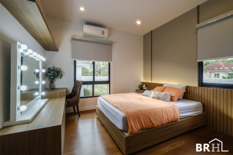 House in Bangkok, Thailand 3 bedrooms № 190391 - photo 5