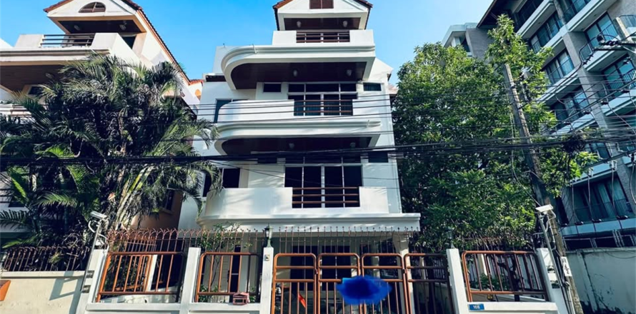 บ้านในกรุงเทพฯ, ประเทศไทย 4 ห้องนอน № 190392