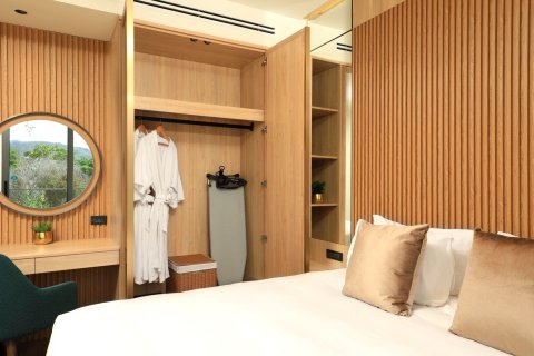 Condo in Phuket, Thailand, 2 bedrooms  № 154246 - photo 12