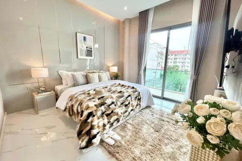 Casa de 4 dormitorios en Pattaya, Tailandia № 211839 - foto 17