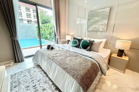 Casa de 4 dormitorios en Pattaya, Tailandia № 211839 - foto 14