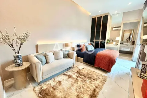 Casa de 4 dormitorios en Pattaya, Tailandia № 211839 - foto 4