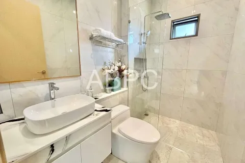 Casa de 4 dormitorios en Pattaya, Tailandia № 211839 - foto 8