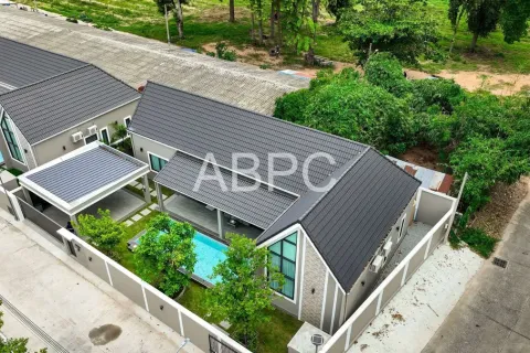 Casa de 3 dormitorios en Pattaya, Tailandia № 211835 - foto 2