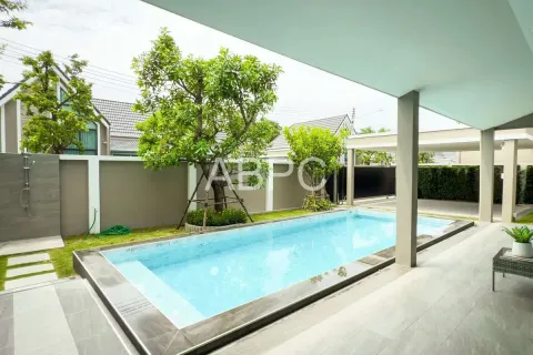 Casa de 3 dormitorios en Pattaya, Tailandia № 211835 - foto 4