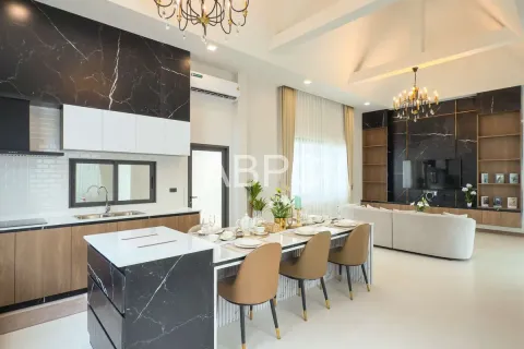 Casa de 3 dormitorios en Pattaya, Tailandia № 211835 - foto 8