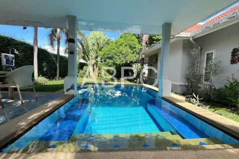 Casa de 3 dormitorios en Pattaya, Tailandia № 211837 - foto 5
