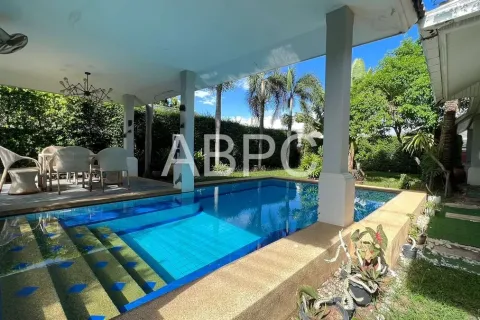 Casa de 3 dormitorios en Pattaya, Tailandia № 211837 - foto 4