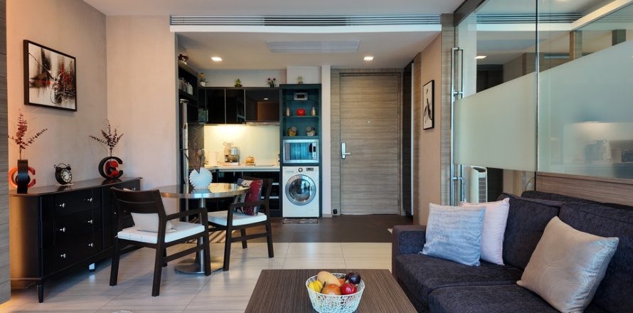 Apartment in Pattaya, Thailand 2 rooms № 159759