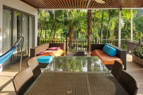 Вилла в Паклоке, Таиланд с 4 спальнями  № 152968 - фото 2