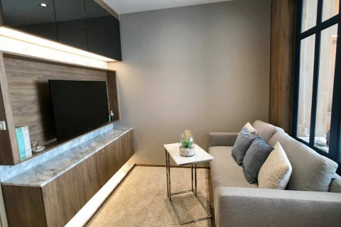 Condo in Bangkok, Thailand, 1 bedroom  № 143771 - photo 3