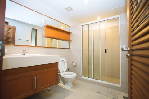 Condo in Bangkok, Thailand, 4 bedrooms  № 143794 - photo 6