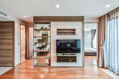 Condo in Bangkok, Thailand, 2 bedrooms № 201889 - photo 4