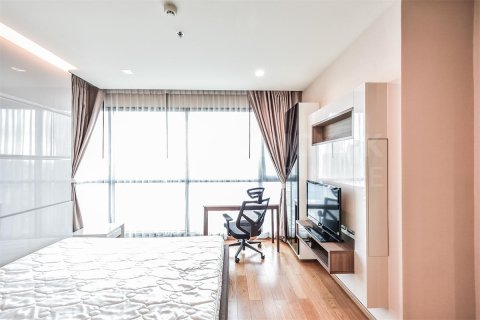 Condo in Bangkok, Thailand, 2 bedrooms № 201889 - photo 6