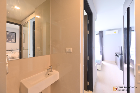 Condo in Bangkok, Thailand, 1 bedroom № 201890 - photo 2