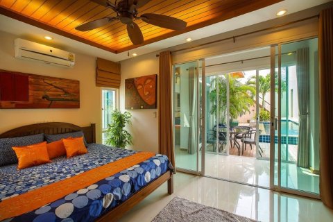 Villa in Phuket, Thailand 5 bedrooms № 158385 - photo 19