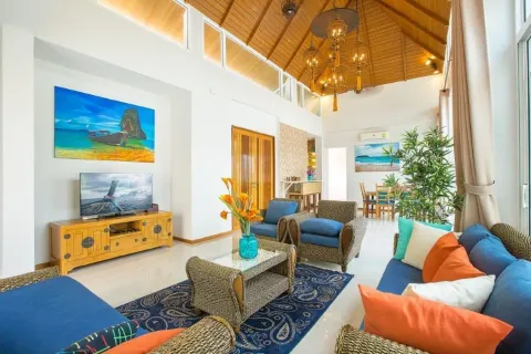 Villa in Phuket, Thailand 5 bedrooms № 158385 - photo 2