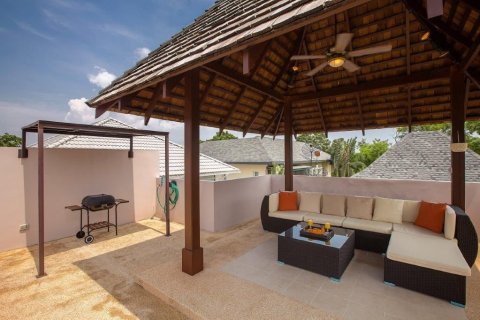 Villa in Phuket, Thailand 5 bedrooms № 158385 - photo 9