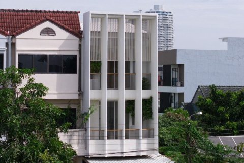 Таунхаус в Пхракханонге, Бангкок, Таиланд с 2 спальнями  № 158383