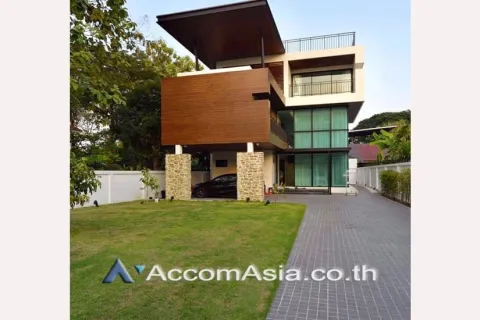 Maison à Huai Khwang, Bangkok, Thaïlande 4 chambres № 215482
