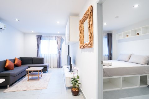 Apartment in Pattaya, Thailand 2 rooms № 164946 - photo 2