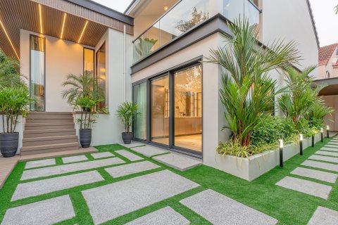 House in Pattaya, Thailand 4 bedrooms № 173866 - photo 5