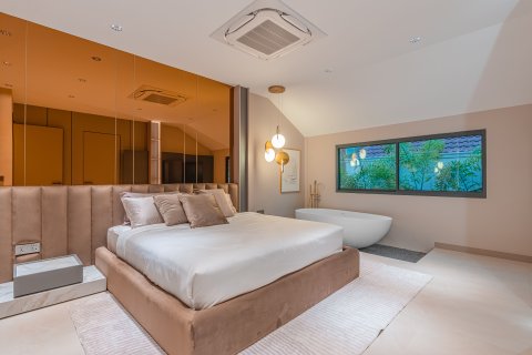 House in Pattaya, Thailand 4 bedrooms № 173866 - photo 17