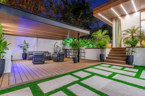 House in Pattaya, Thailand 4 bedrooms № 173866 - photo 15