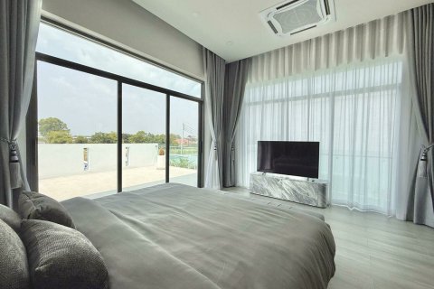 Penthouse in Pattaya, Thailand 4 bedrooms № 172408 - photo 13