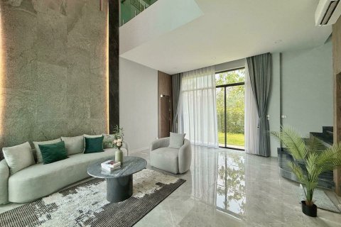 Penthouse in Pattaya, Thailand 4 bedrooms № 172408 - photo 4