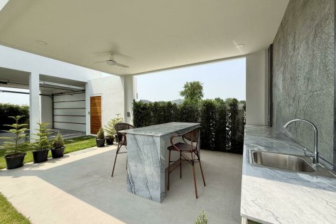 Penthouse in Pattaya, Thailand 4 bedrooms № 172408 - photo 17