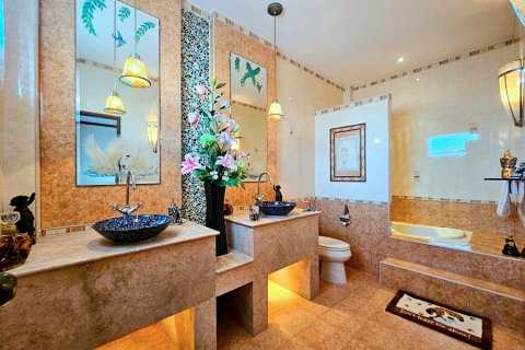 Вилла в Хуа Хине, Таиланд с 3 спальнями № 172403 - фото 22