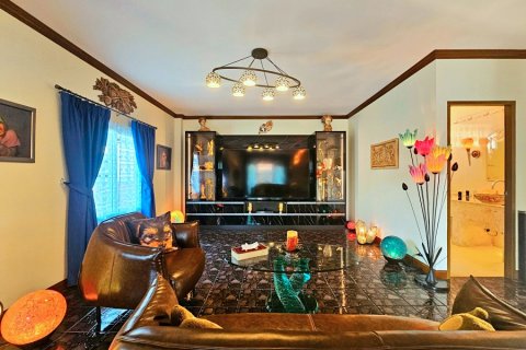 Вилла в Хуа Хине, Таиланд с 3 спальнями № 172403 - фото 7