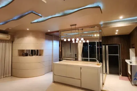 Condo in Huai Khwang, Bangkok, Thailand, 1 bedroom № 219520