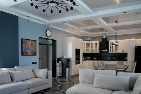 Villa in Phuket, Thailand 5 bedrooms № 156866 - photo 8