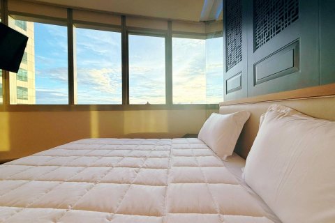 Condo à Bangkok, Thaïlande, 3 chambres  № 181165 - photo 13