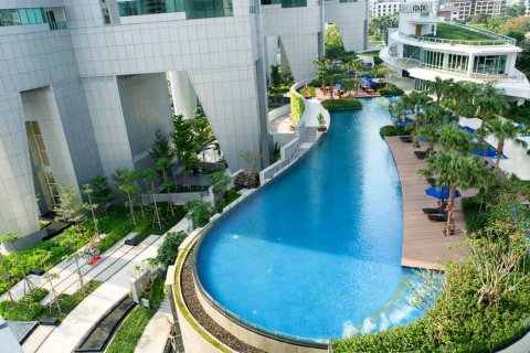 Condominio de 3 dormitorios en Bangkok, Tailandia № 181165 - foto 16