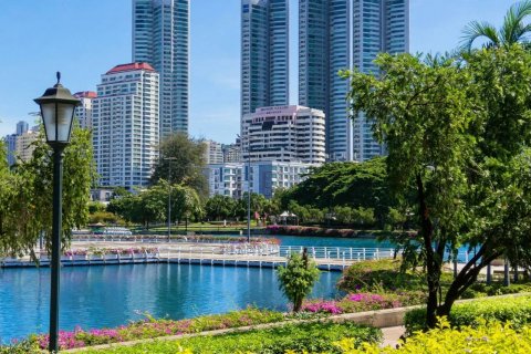 Condominio de 3 dormitorios en Bangkok, Tailandia № 181165 - foto 26
