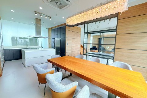 Condo à Bangkok, Thaïlande, 3 chambres  № 181165 - photo 1
