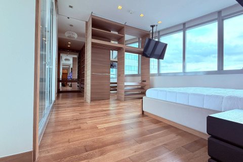 Condo à Bangkok, Thaïlande, 3 chambres  № 181165 - photo 16