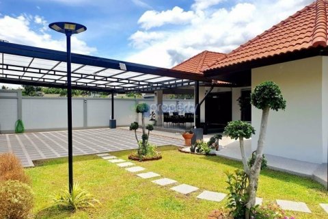 Villa in Pattaya, Thailand 3 bedrooms № 145291 - photo 23
