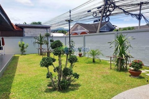 Villa in Pattaya, Thailand 3 bedrooms № 145291 - photo 24